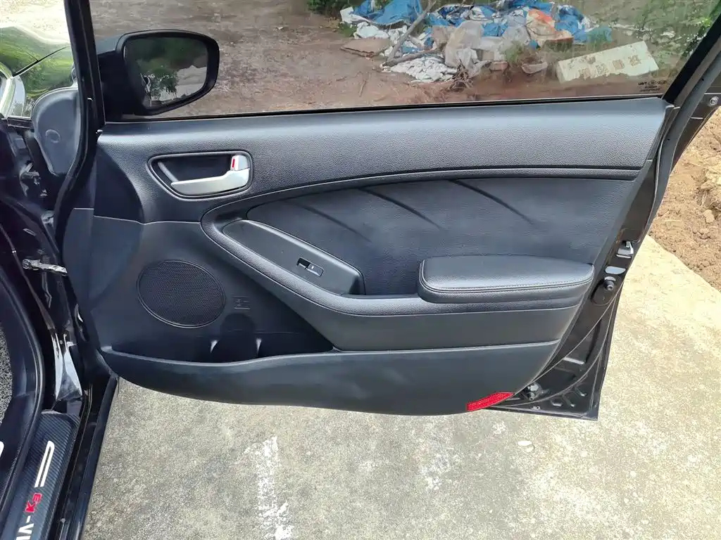 KIA K3 2015