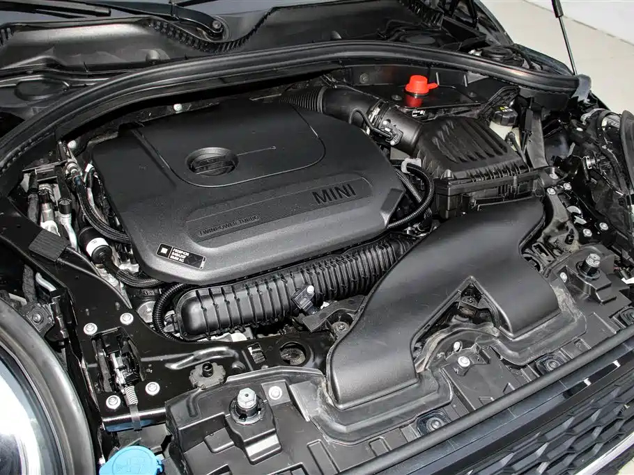 MINI CLUBMAN 2023