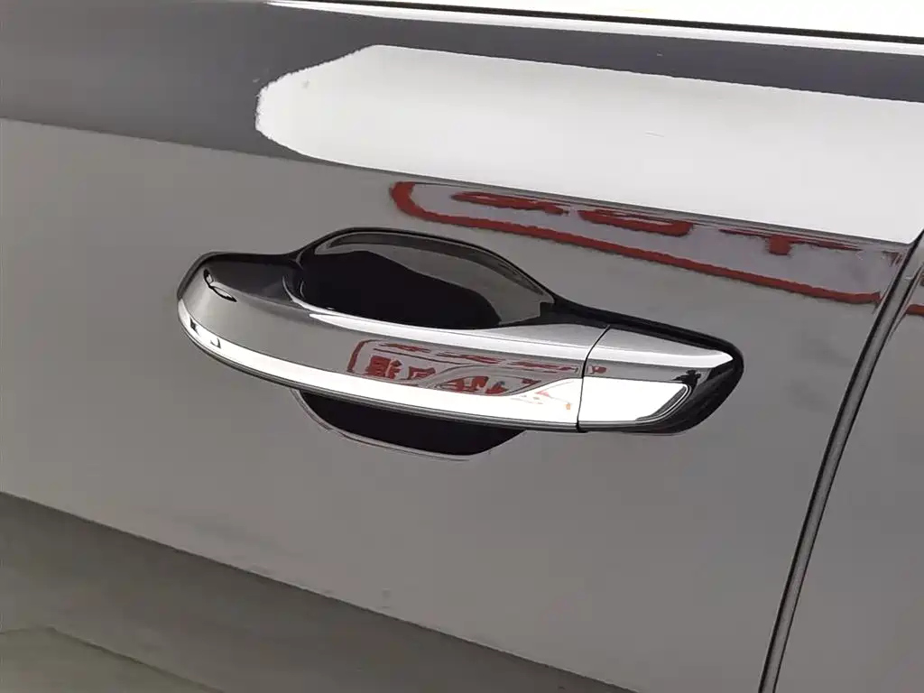 HONGQI H5 PHEV 2025