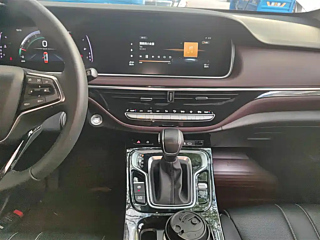 TRUMPCHI M6  2023 YEAR PRO 270T DCT DELUXE EDITION 2023