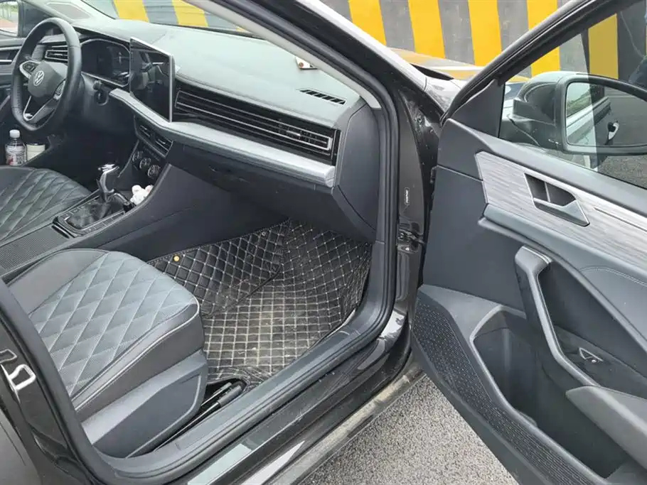VOLKSWAGEN SAGITAR 2023