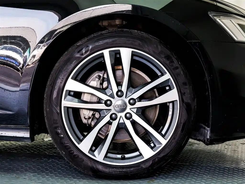AUDI A6L 2019