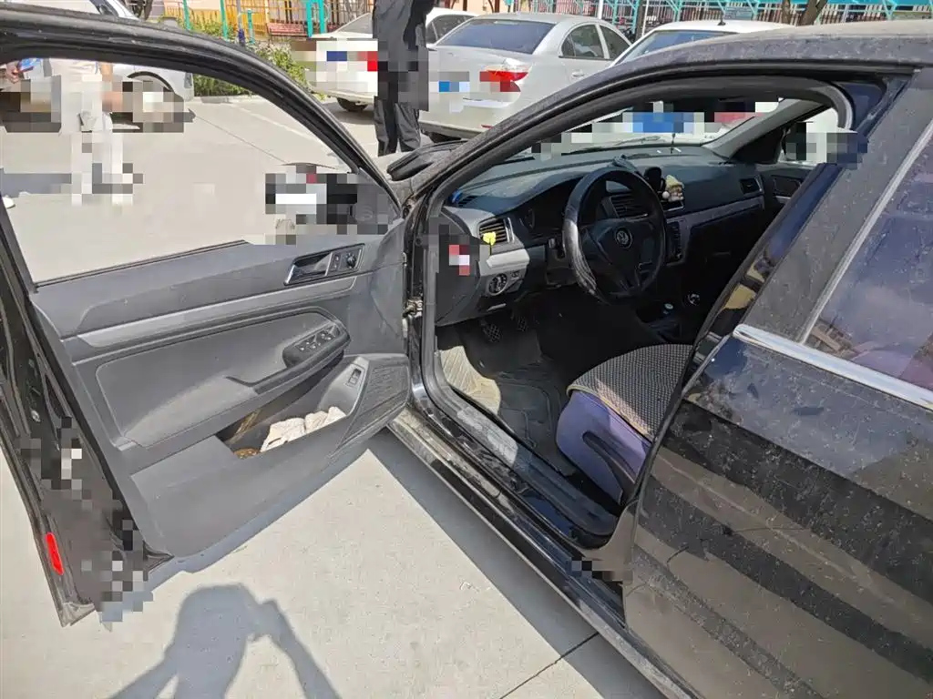 VOLKSWAGEN LAVIDA 2017