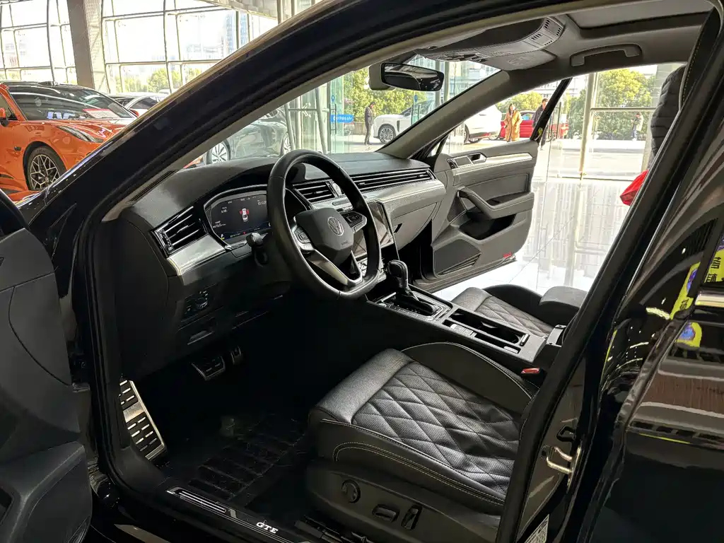 VOLKSWAGEN MAGOTAN GTE PLUG IN HYBRID 2022