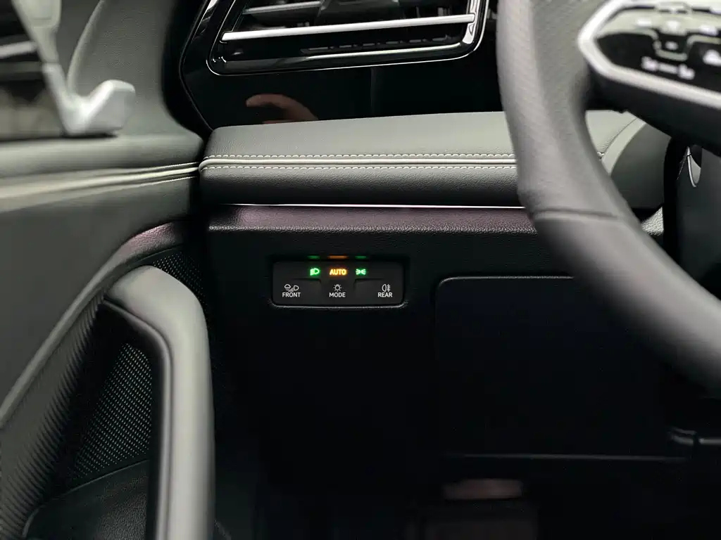 VOLKSWAGEN MAGOTAN 2025