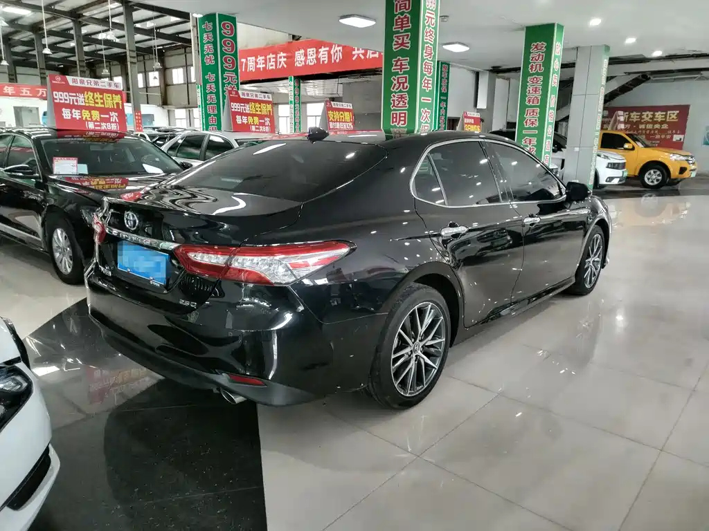 TOYOTA CAMRY 2023