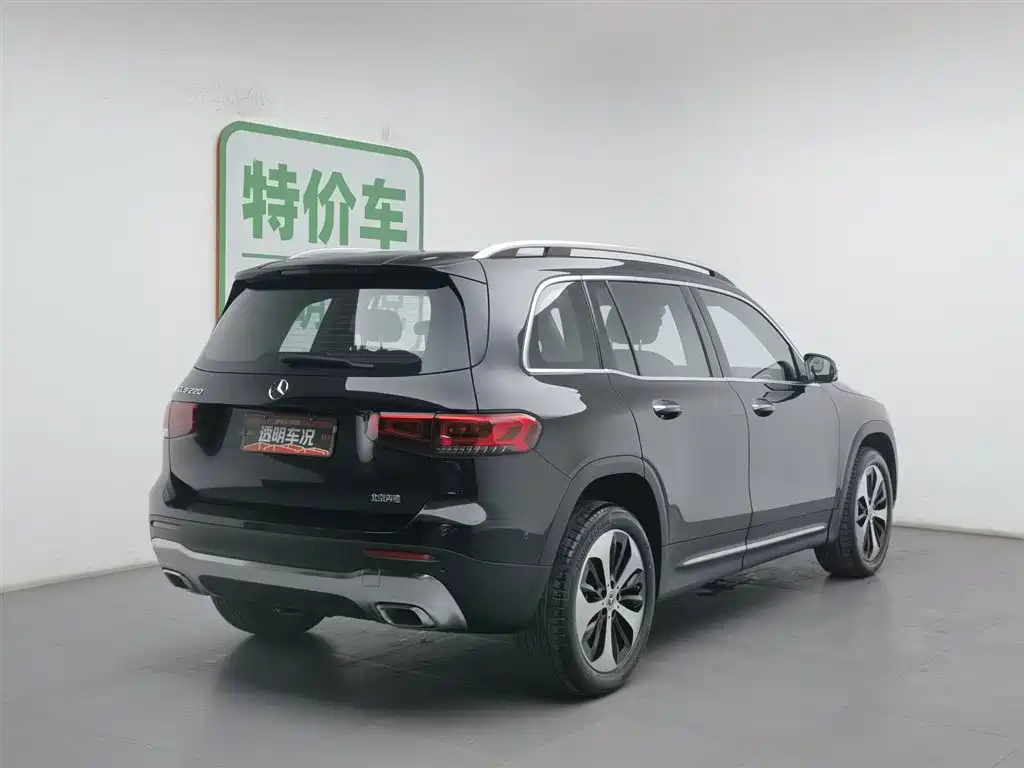 MERCEDES BENZ GLB 2023