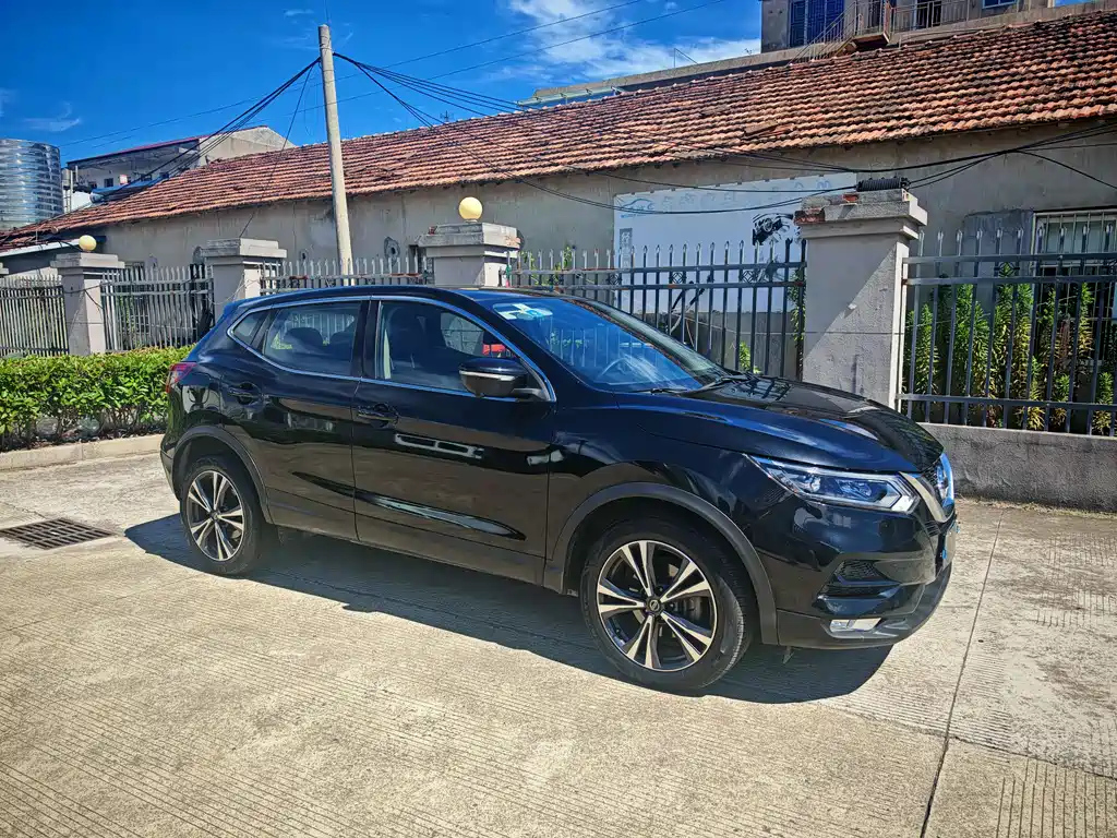 NISSAN QASHQAI 2019