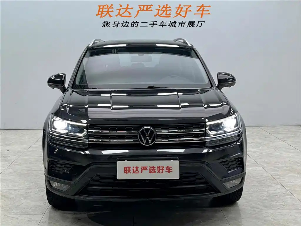 VOLKSWAGEN THARU 2021