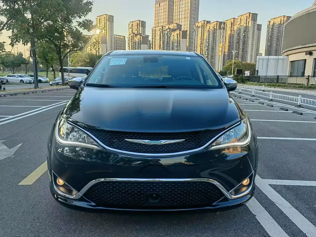 CHRYSLER BIG 捷龙PHEV IMPO 2025