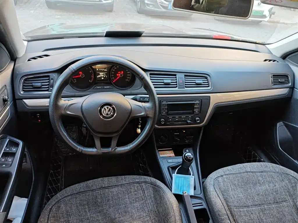 VOLKSWAGEN LAVIDA 2018