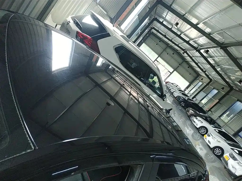 VOLKSWAGEN LAVIDA 2015