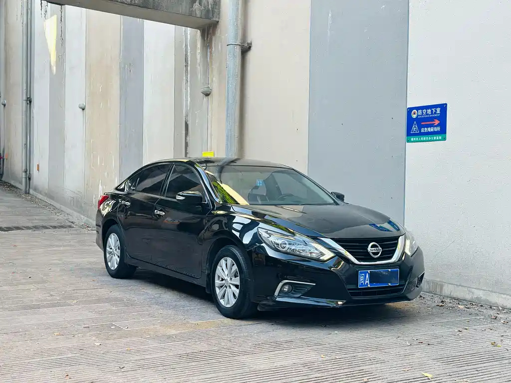 NISSAN TEANA 2016