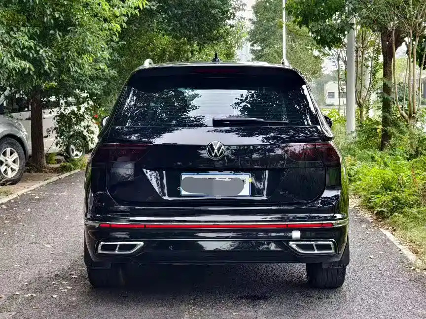 VOLKSWAGEN TIGUAN L 2022