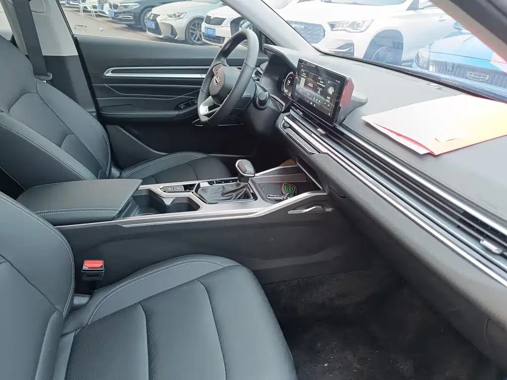 GEELY AUTO EMGRAND 2021