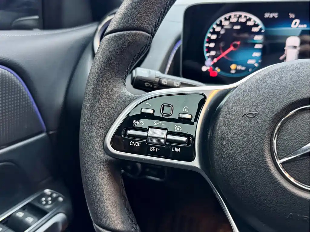 MERCEDES BENZ GLB 2020