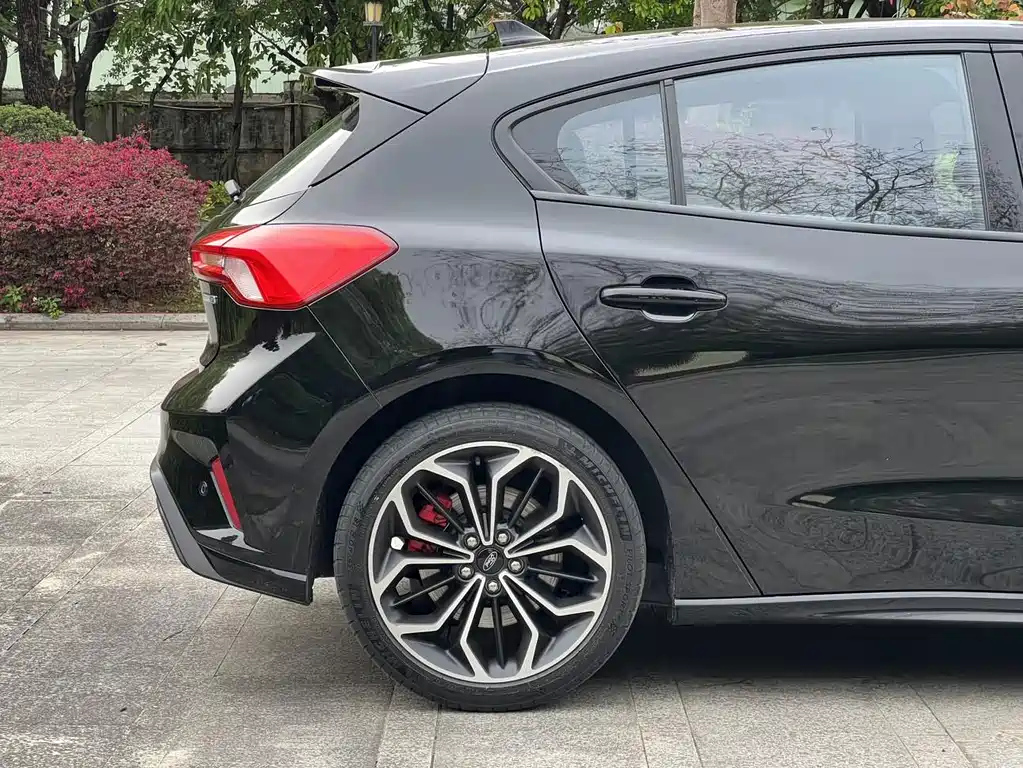 FORD FOCUS 2020