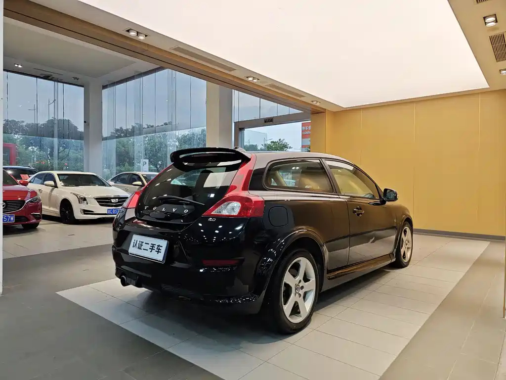VOLVO C30 2011