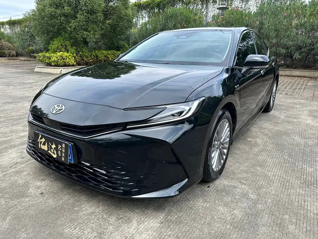 TOYOTA CAMRY 2024