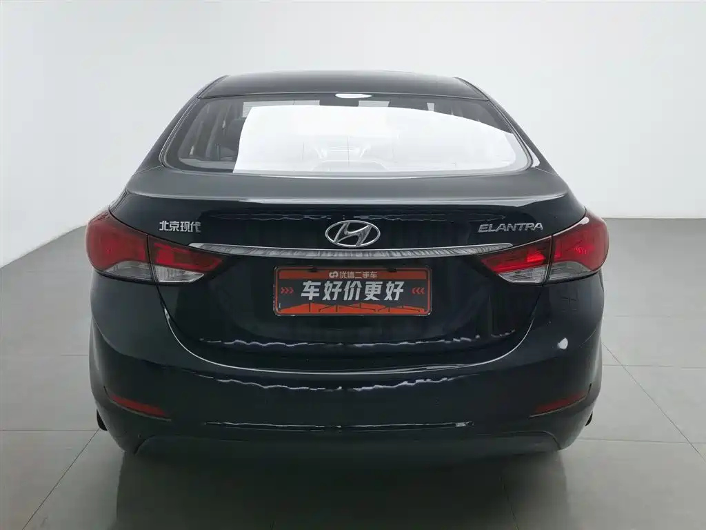 HYUNDAI ELANTRA 2016