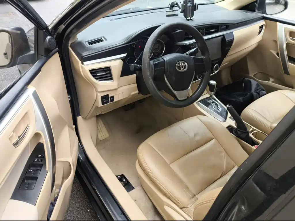 TOYOTA COROLLA 2016
