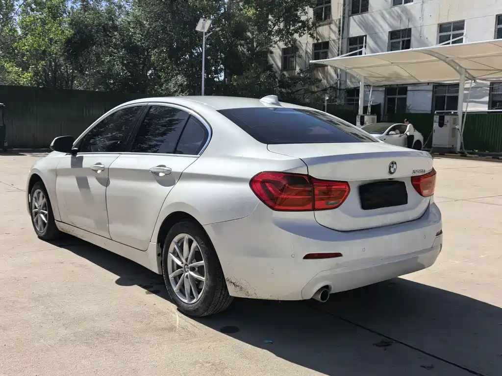 BMW 1-SERIES 2019