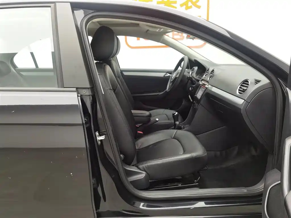 VOLKSWAGEN JETTA 2016
