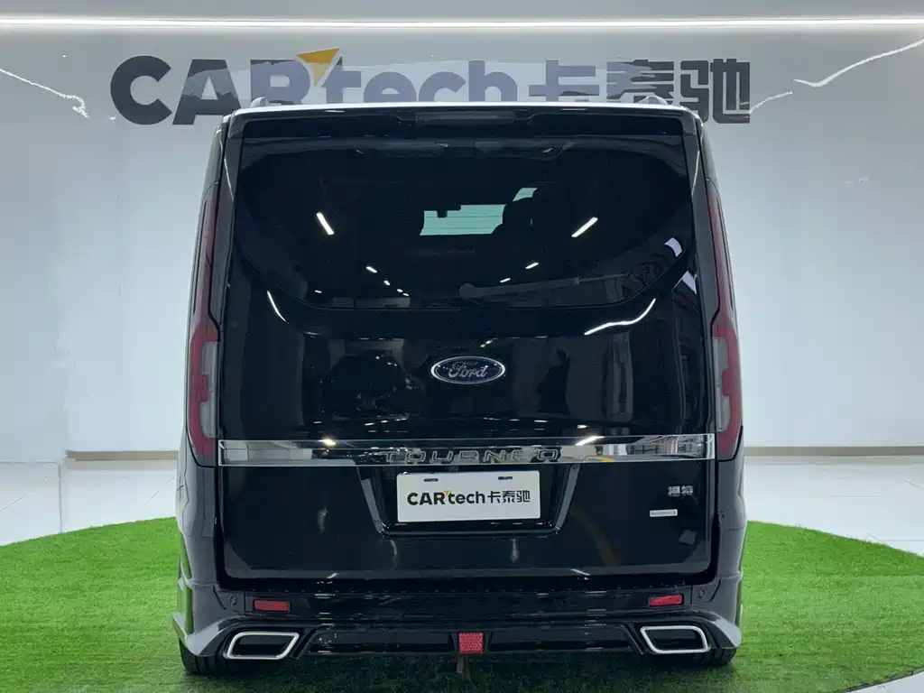 FORD TOUREO 2024