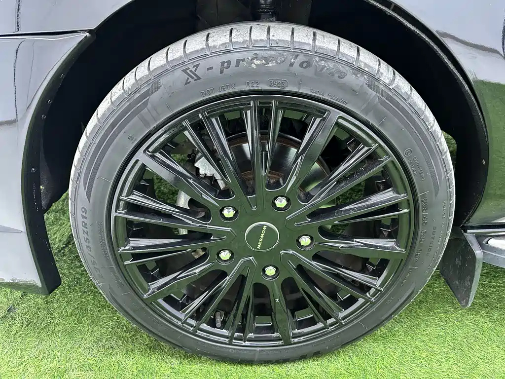 FORD TOUREO 2024