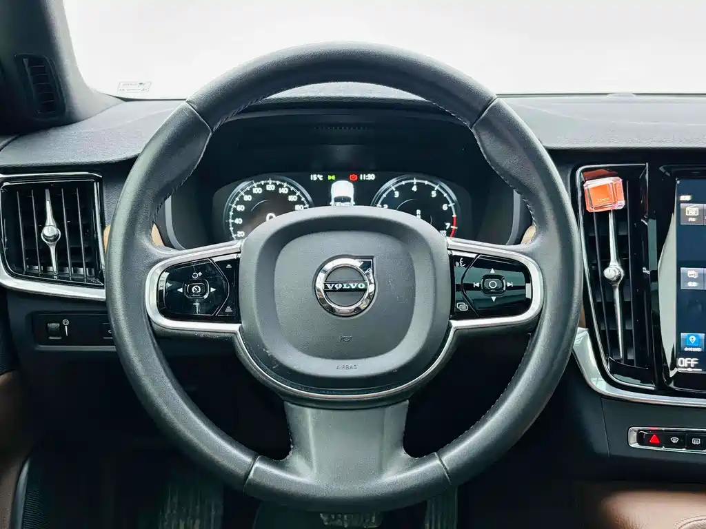 VOLVO S90 2021