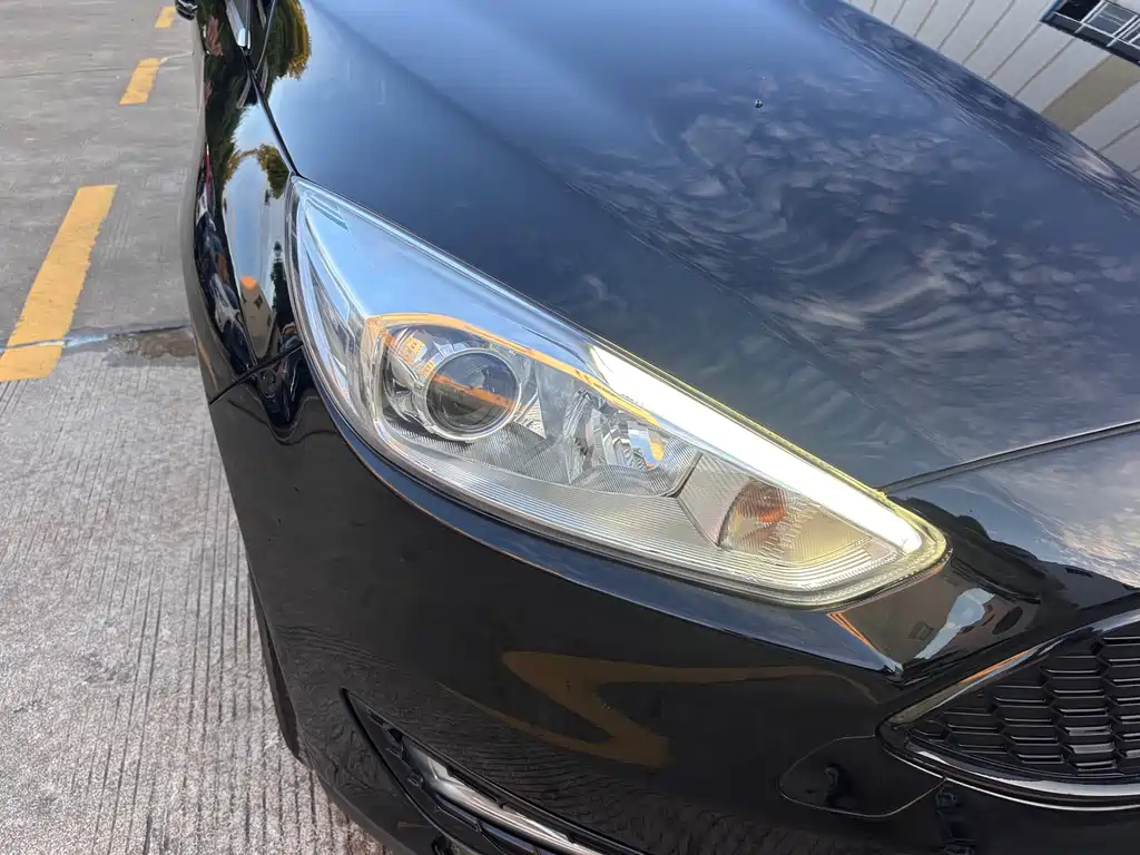 FORD FOCUS 2017