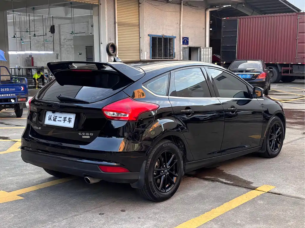 FORD FOCUS 2017