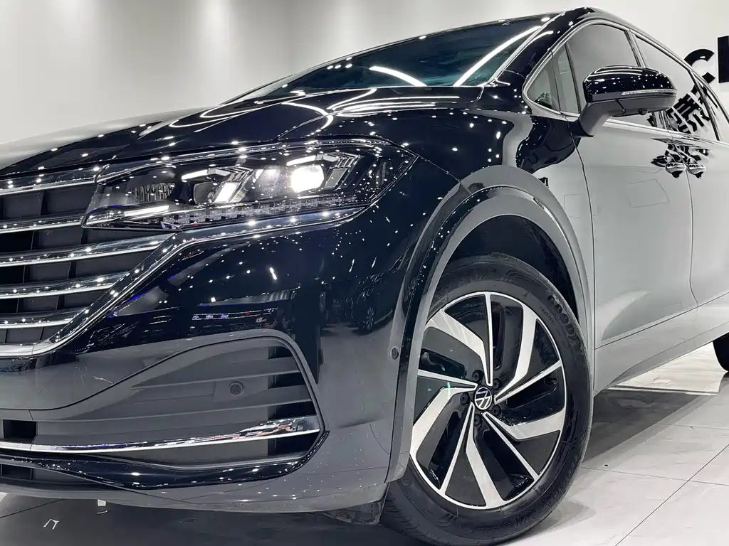 VOLKSWAGEN VILORAN 2024