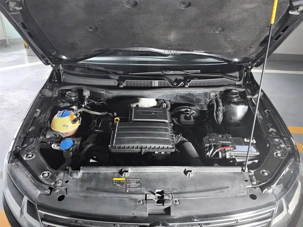 VOLKSWAGEN LAVIDA 2016