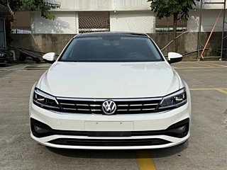 VOLKSWAGEN LAMANDO  2021