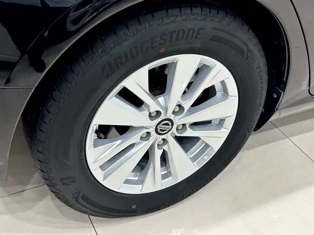 NISSAN TEANA 2019