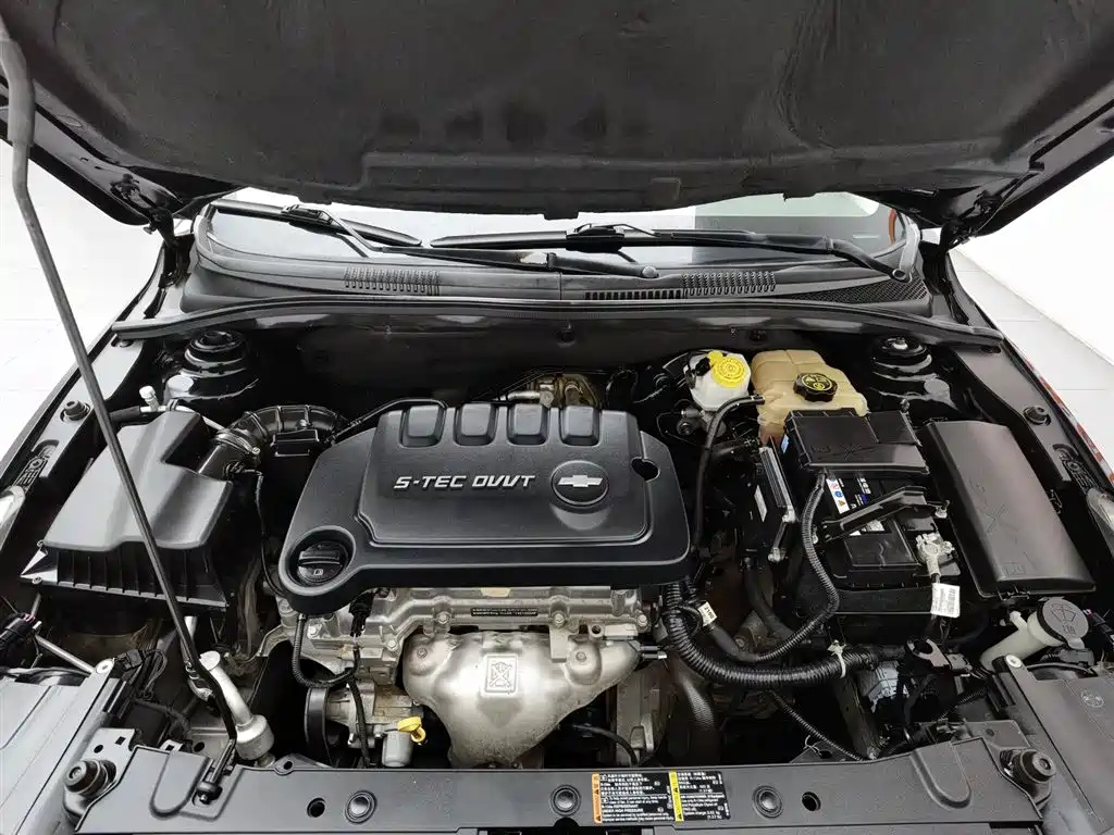 CHEVROLET CRUZE 2015