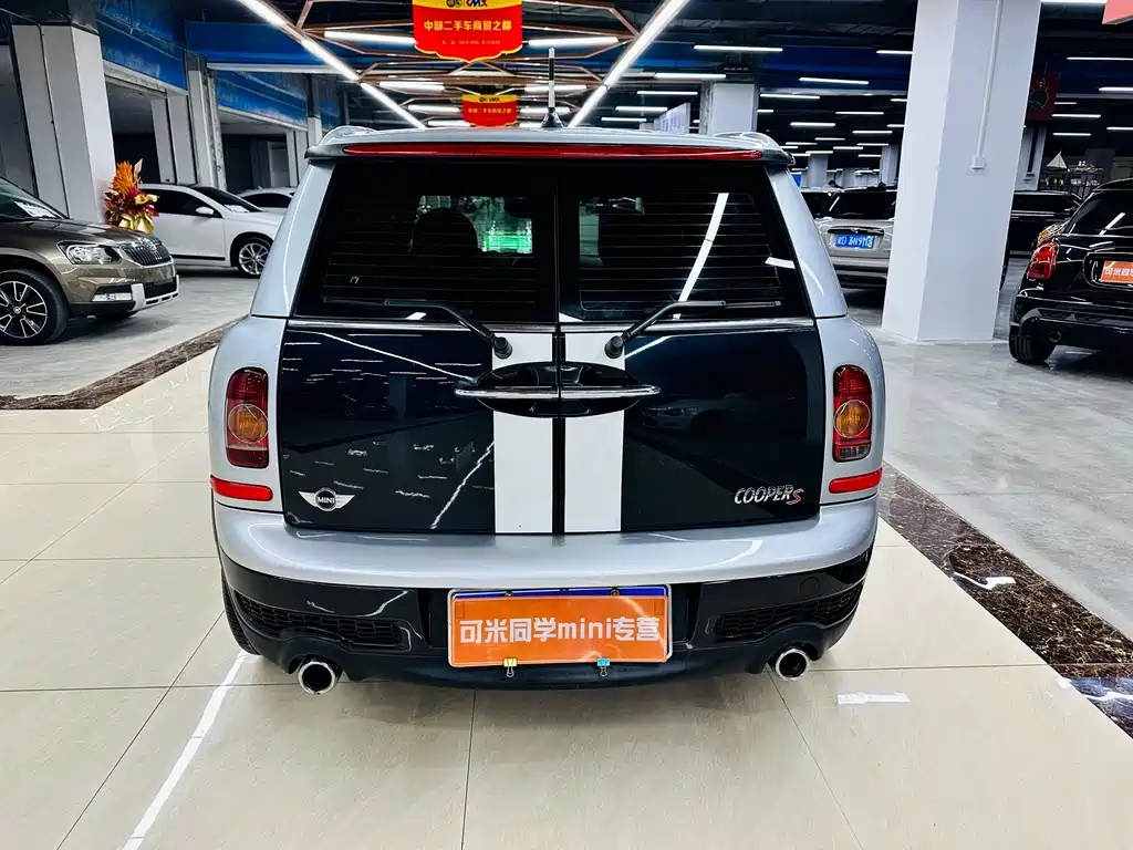 MINI CLUBMAN 2010