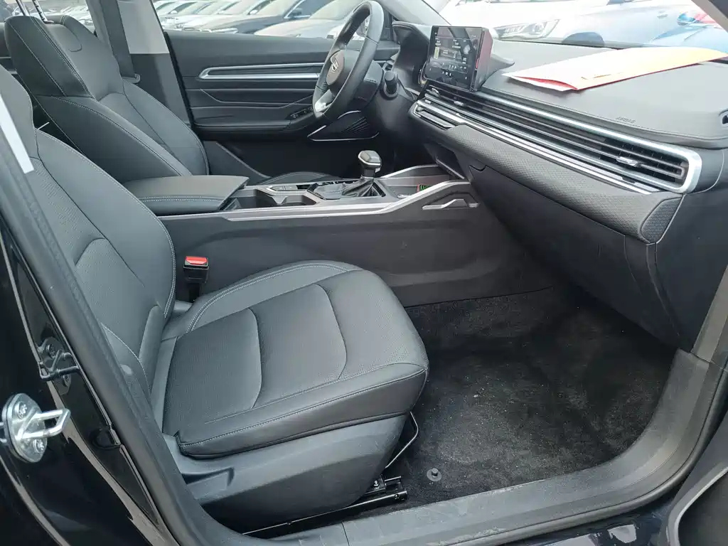 GEELY AUTO EMGRAND 2022