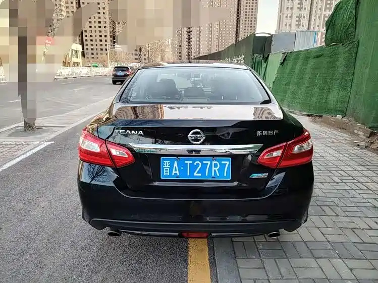 NISSAN TEANA 2016