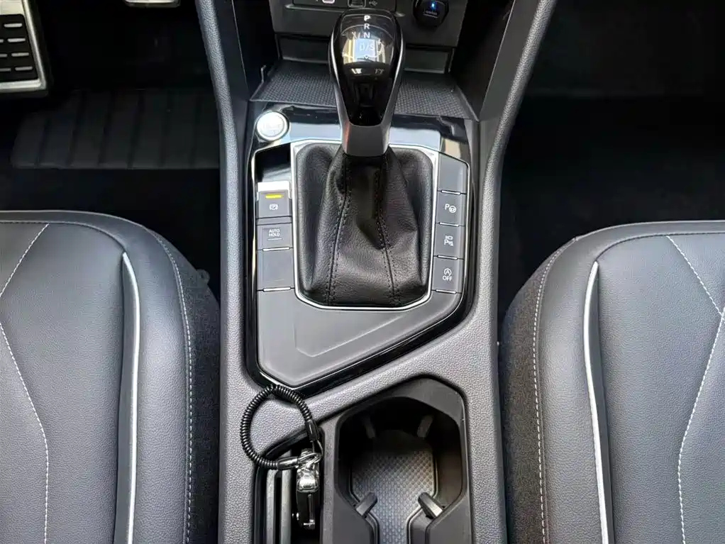 VOLKSWAGEN TIGUAN L 2024