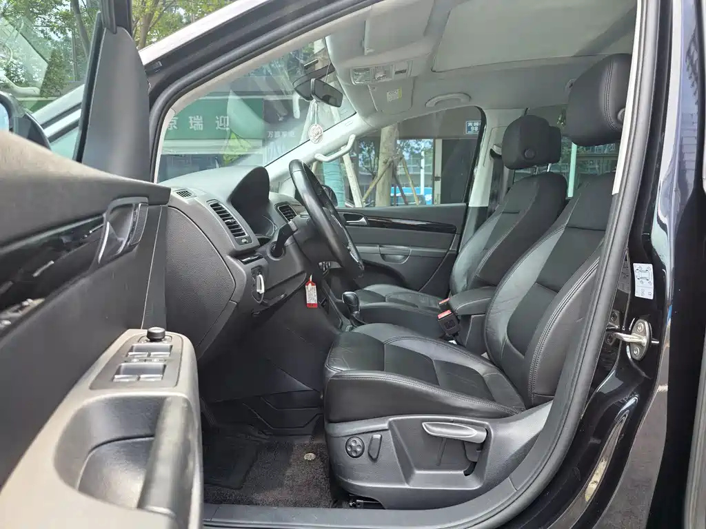 VOLKSWAGEN SHARAN 2016