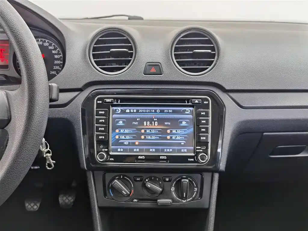 VOLKSWAGEN JETTA 2015