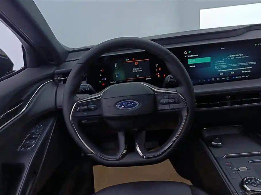 FORD MONDEO 2023