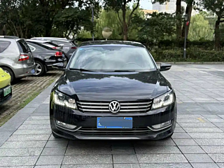 VOLKSWAGEN PASSAT 2013