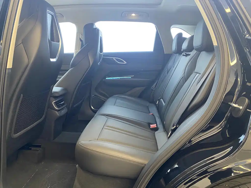 HONGQI HS3 PHEV 2024