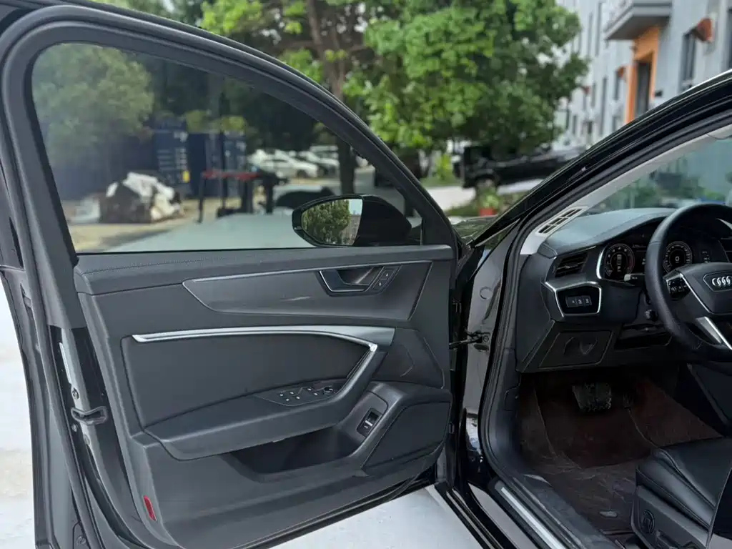 AUDI A6L 2019