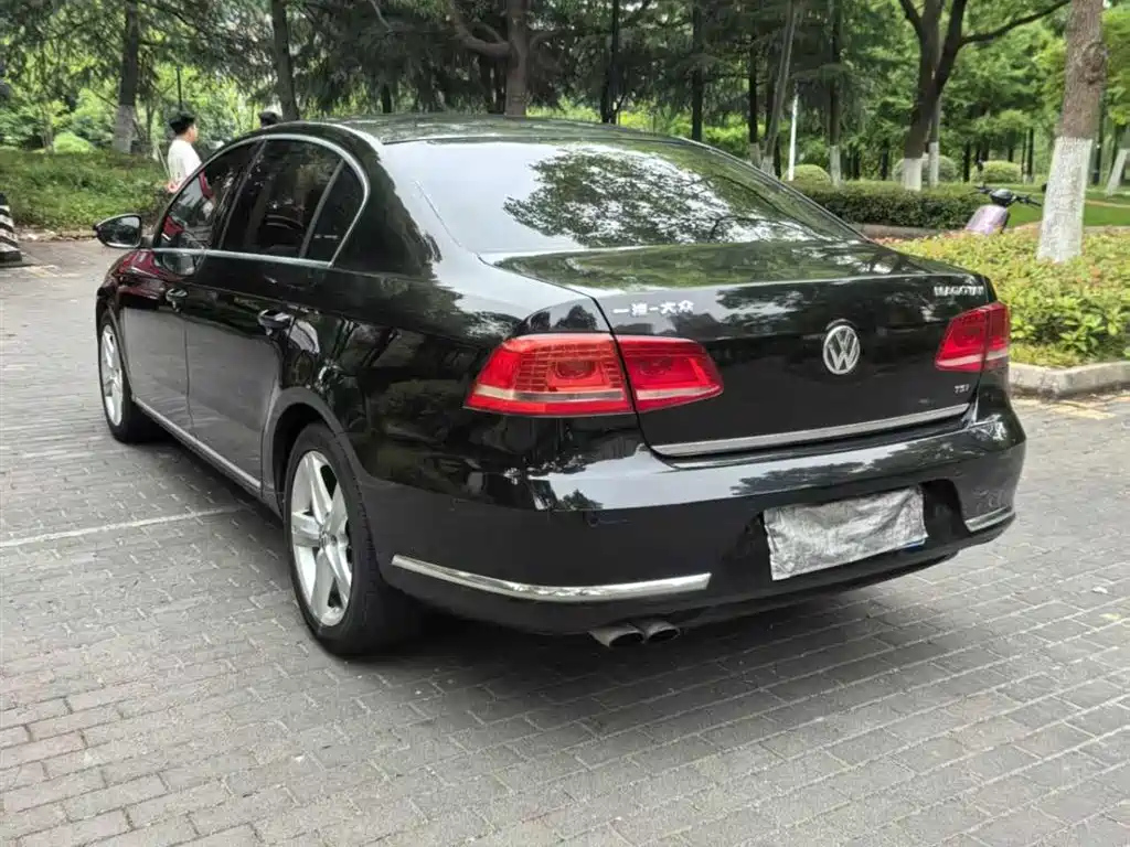 VOLKSWAGEN MAGOTAN 2015