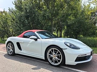 PORSCHE 718  2022