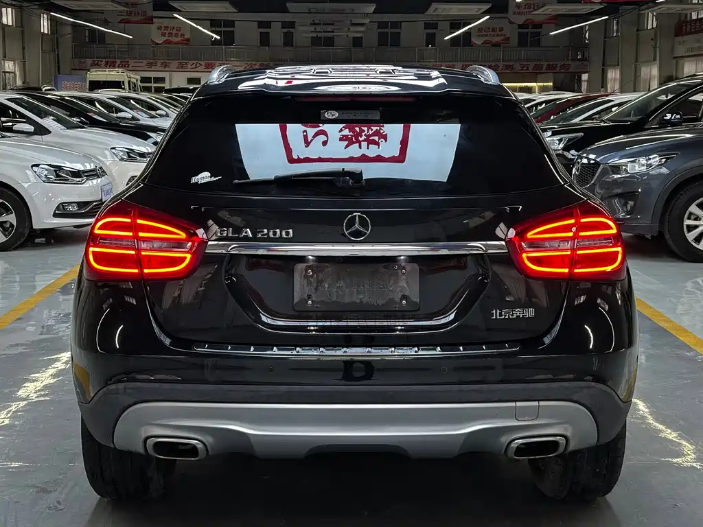MERCEDES BENZ GLA 2016